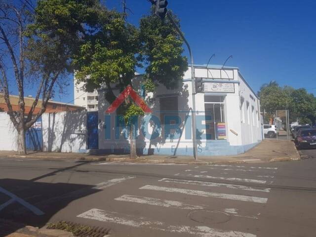 Salão Comercial para Venda em Cosmópolis - 2